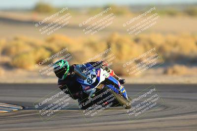 media/Nov-17-2024-CVMA (Sun) [[1fec520723]]/Race 18-Supersport Middleweight/